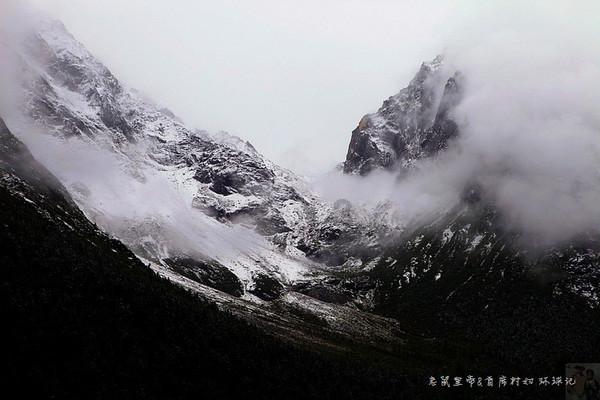 欢歌踏舞迎新春 靖江市民家门口看“春晚”