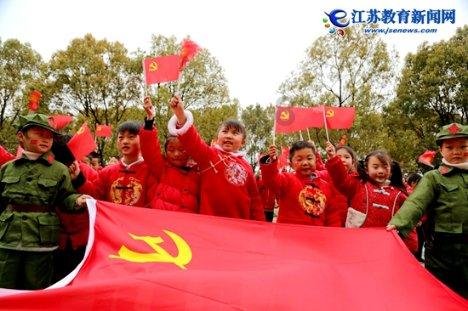 中字头午后崛起,中国交建、中国石油领涨护盘,央企回报ETF(561960)急速拉涨1.45%