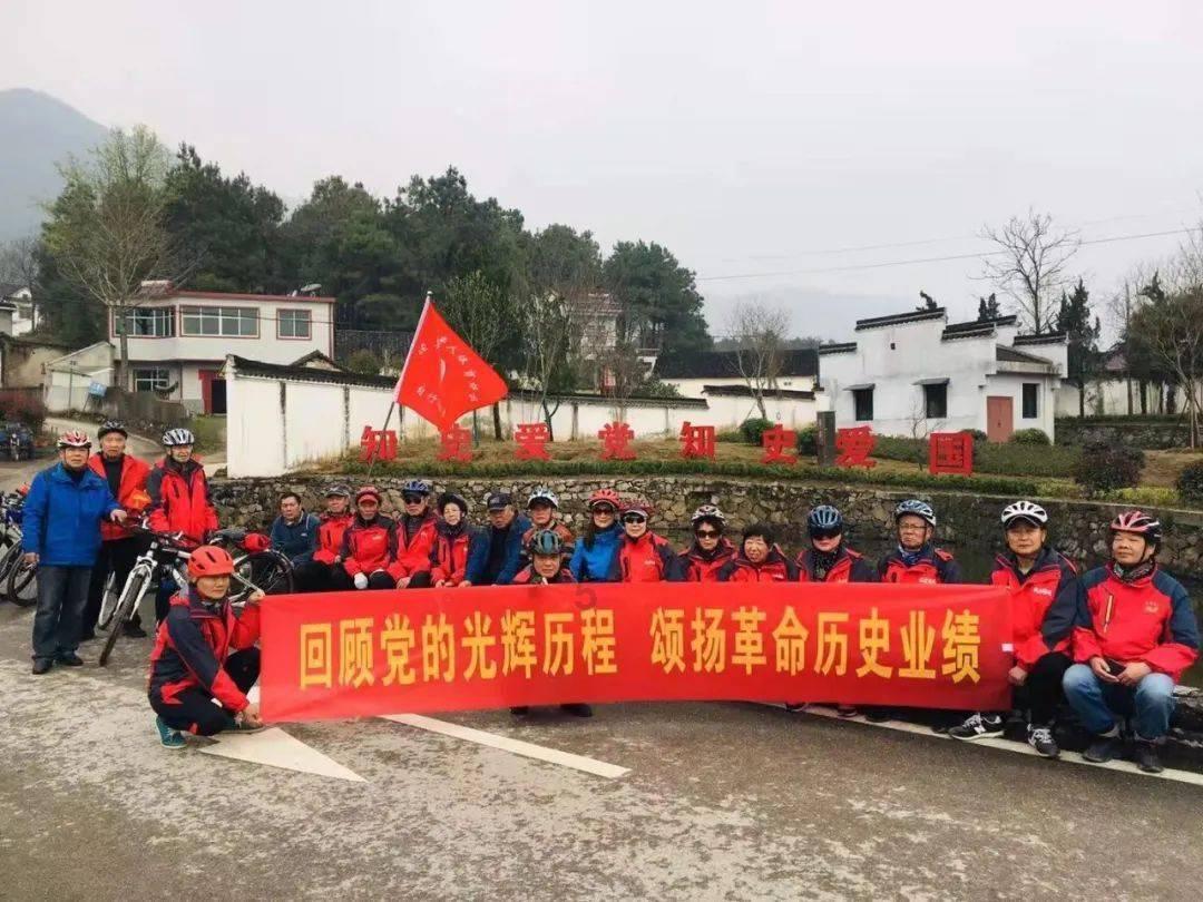 两会走笔:从热话题感知两会民生温度