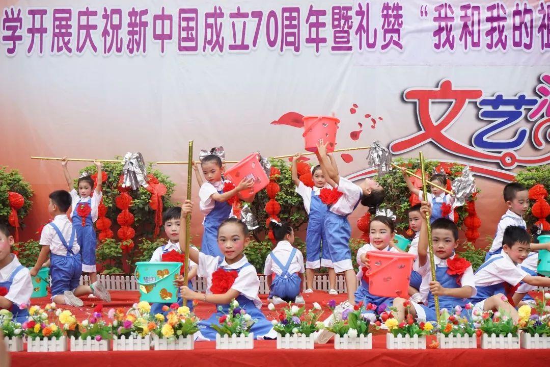 不是吧，“性张力”十足的他俩真谈上了？