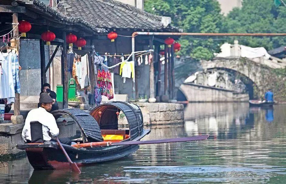 42岁玄彬婚后生活甜如蜜！暂停工作陪伴孙艺珍，夫妻常出国旅游